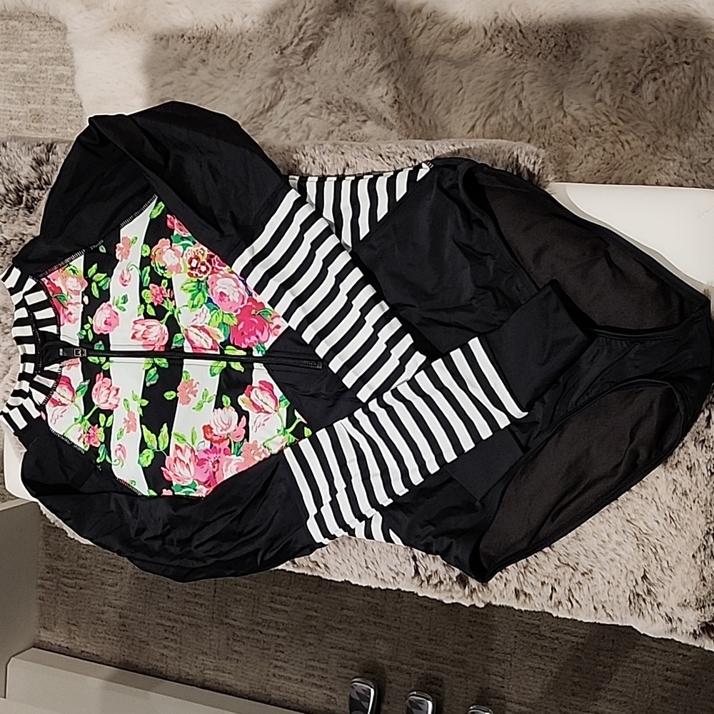 One piece swimsuit